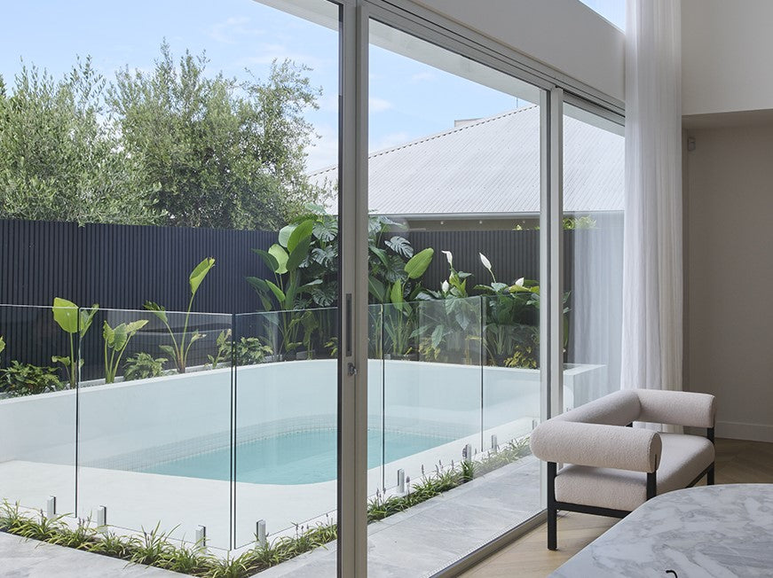 Double glazing glass installation in modern home